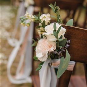 fwthumbchair flower.jpg
